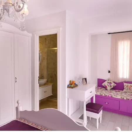 Alacati Selin Otel *