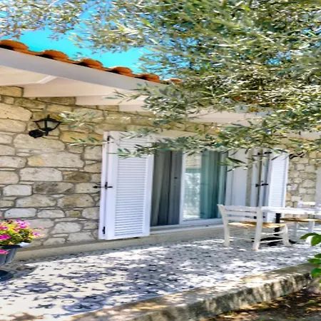 Demir Alacati Otel