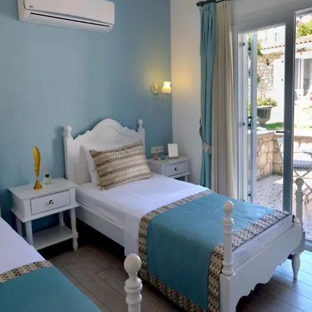 Otel Demir Alacati *