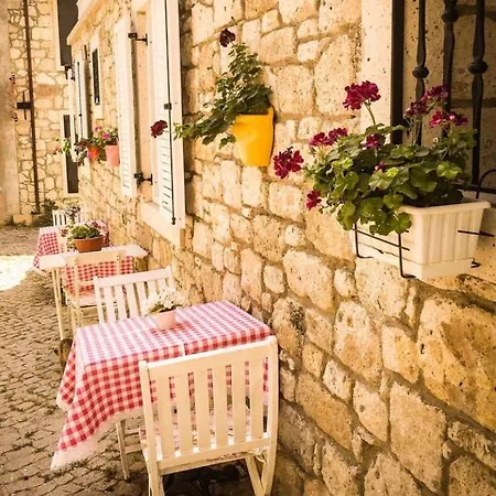 Demir Alacati Otel